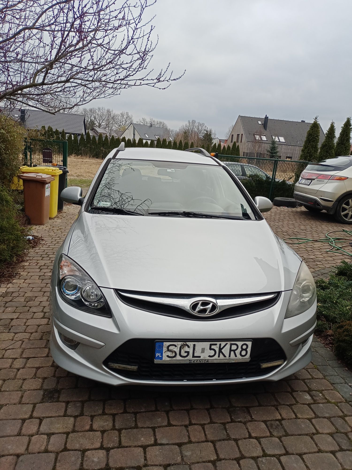 A samochód sprzedam Hyundai i30 CW, 1600 benzyna 126 KM