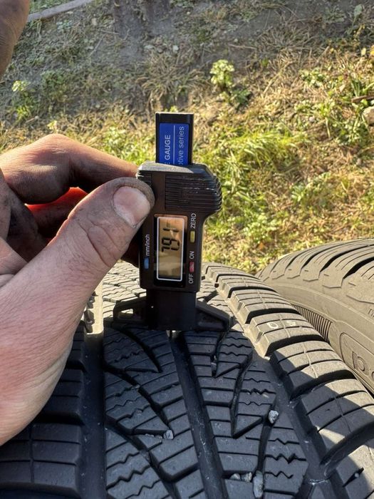 Майже нові всеснзонні шини Point•S 205/60 R-6