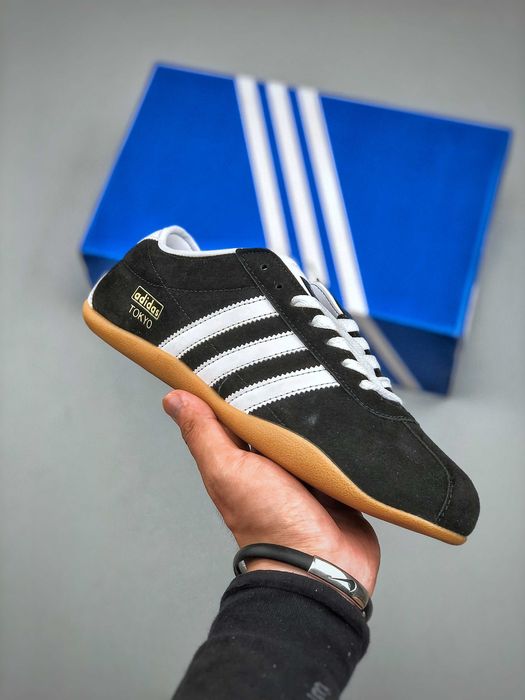 Buty-Trampk-adidas Tokyo Black White R.40