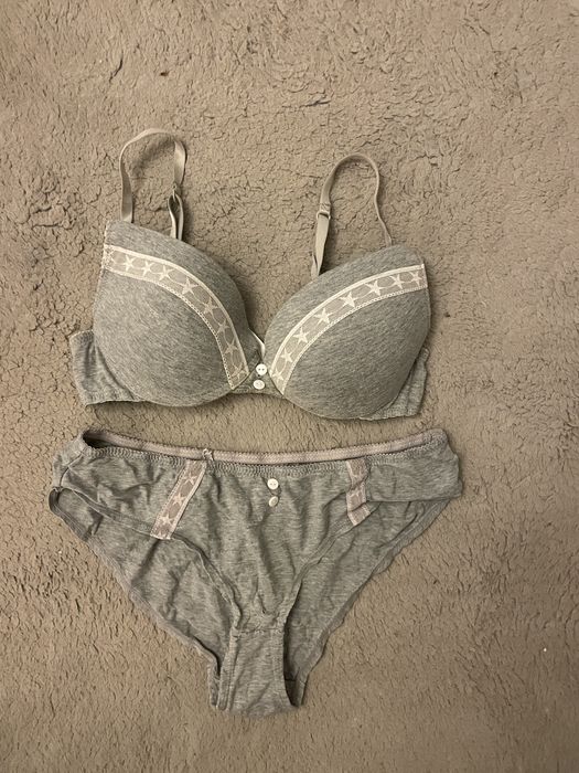 Komplet stanik biustonosz i majtki
