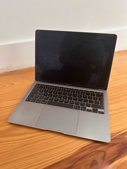 MacBook Air M1 (2020), 8GB RAM, 256GB SSD
