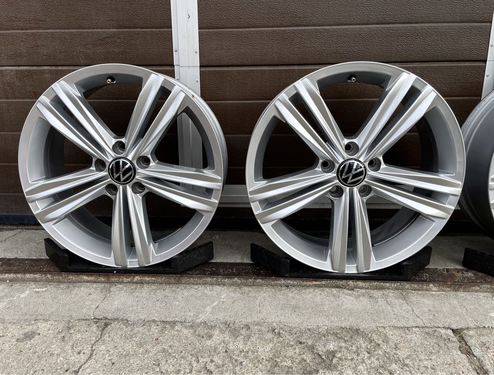 4x Alufelgi 5x112 r18 et43 7J Felgi aluminiowe VW R-line Oryginal 18”