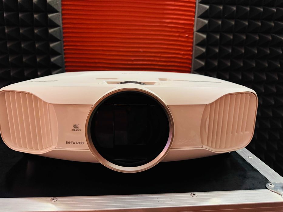 Projektor EPSON EW-TW7200