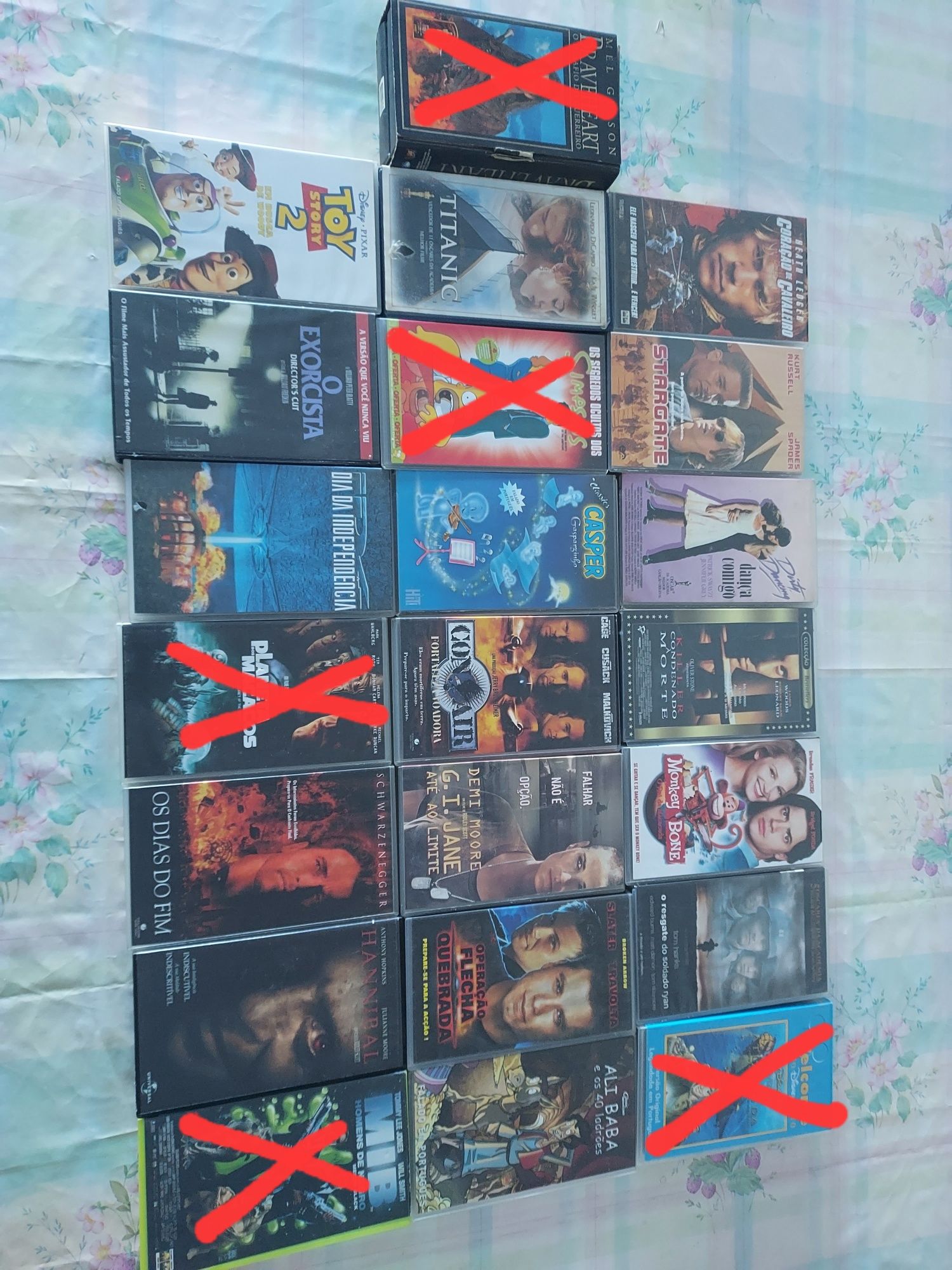 CD de música e VHS