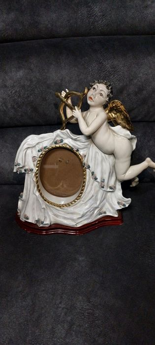 Moldura de Porcelana com Anjo e Harpa