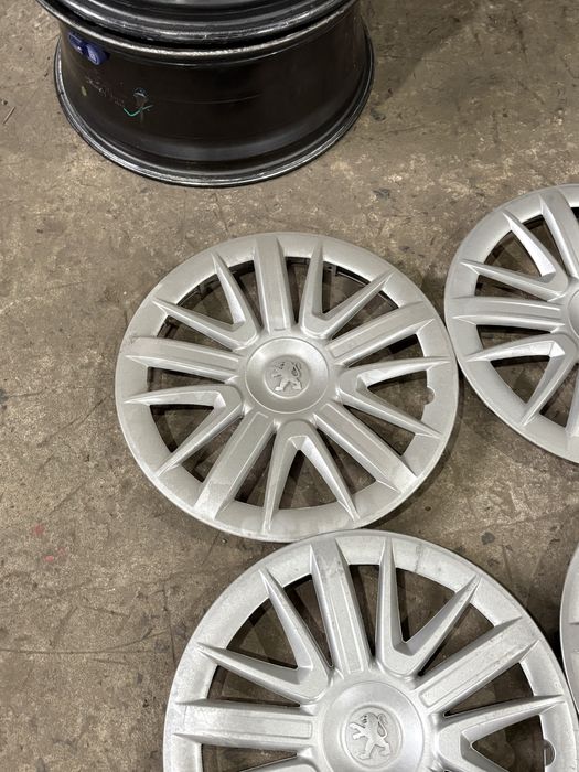 Оригінальні ковпаки R15 Peugeot (Пежо). Комплект. Гарний стан!