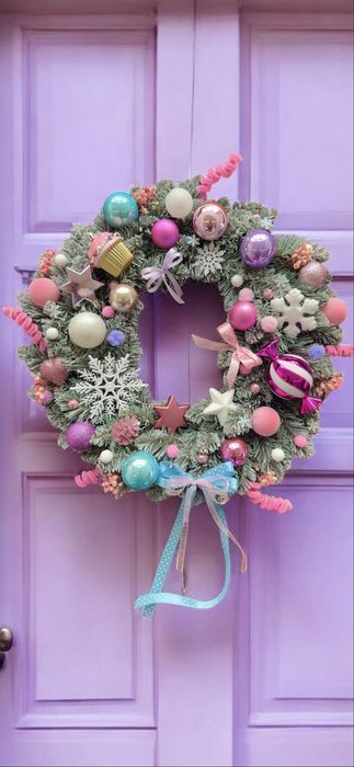 Wianki świąteczne na drzwi