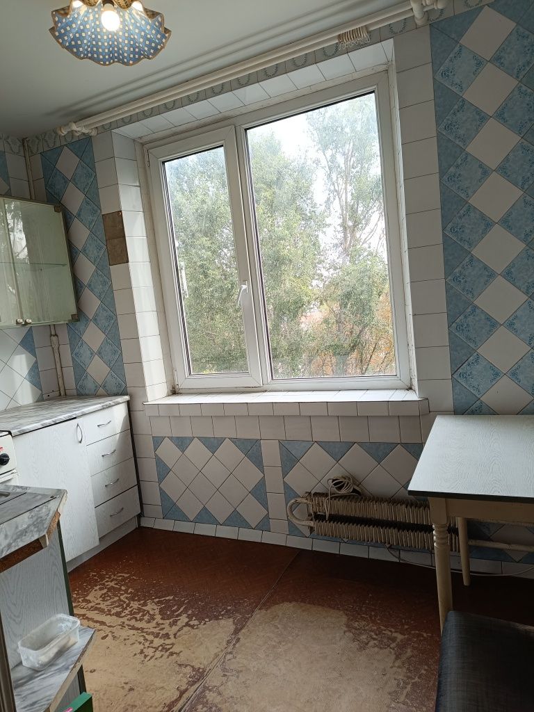 Продам 2 комнатную квартиру в центре Чугуева