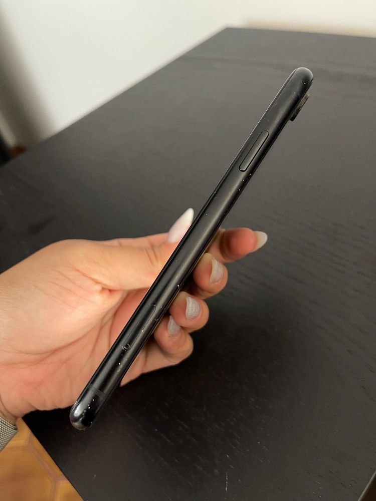 iPhone XR - 64gb