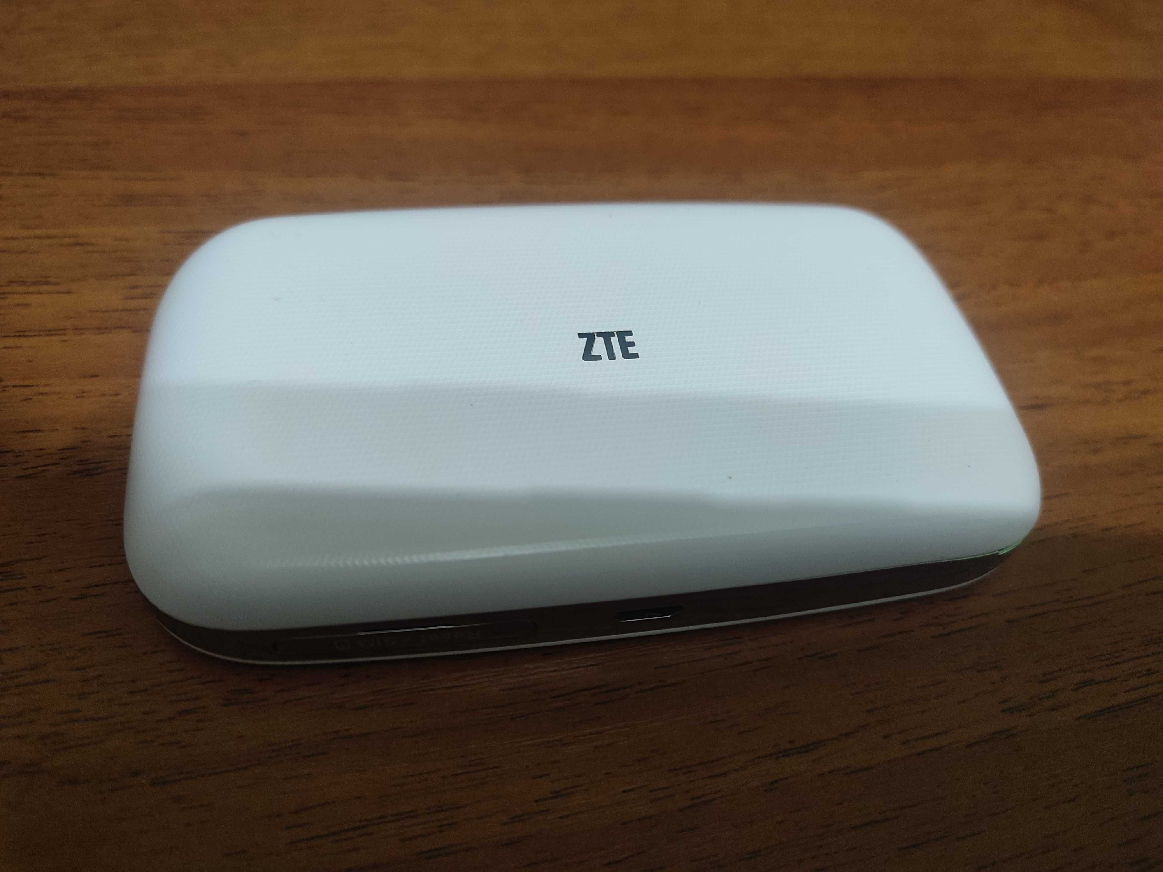 3G/ 4G Wi - Fi роутер ZTE MF923