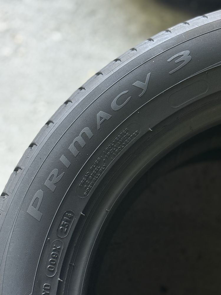 Pneus 235/50r17 Michelin Primacy 3 com 75% piso