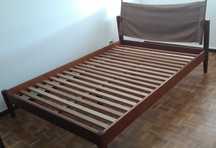 Cama de casal sem colchão