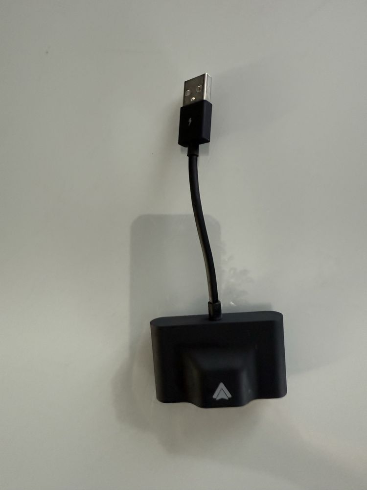 Bezprzewodowy adapter Android auto.