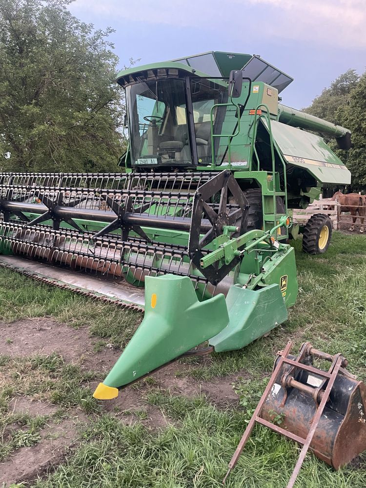 Комбайн John Deere 9500 жатка 920F
