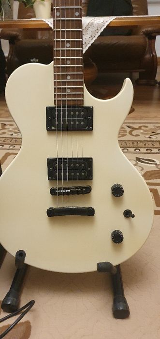 Продам електрогітару SXта підсилювач peavey