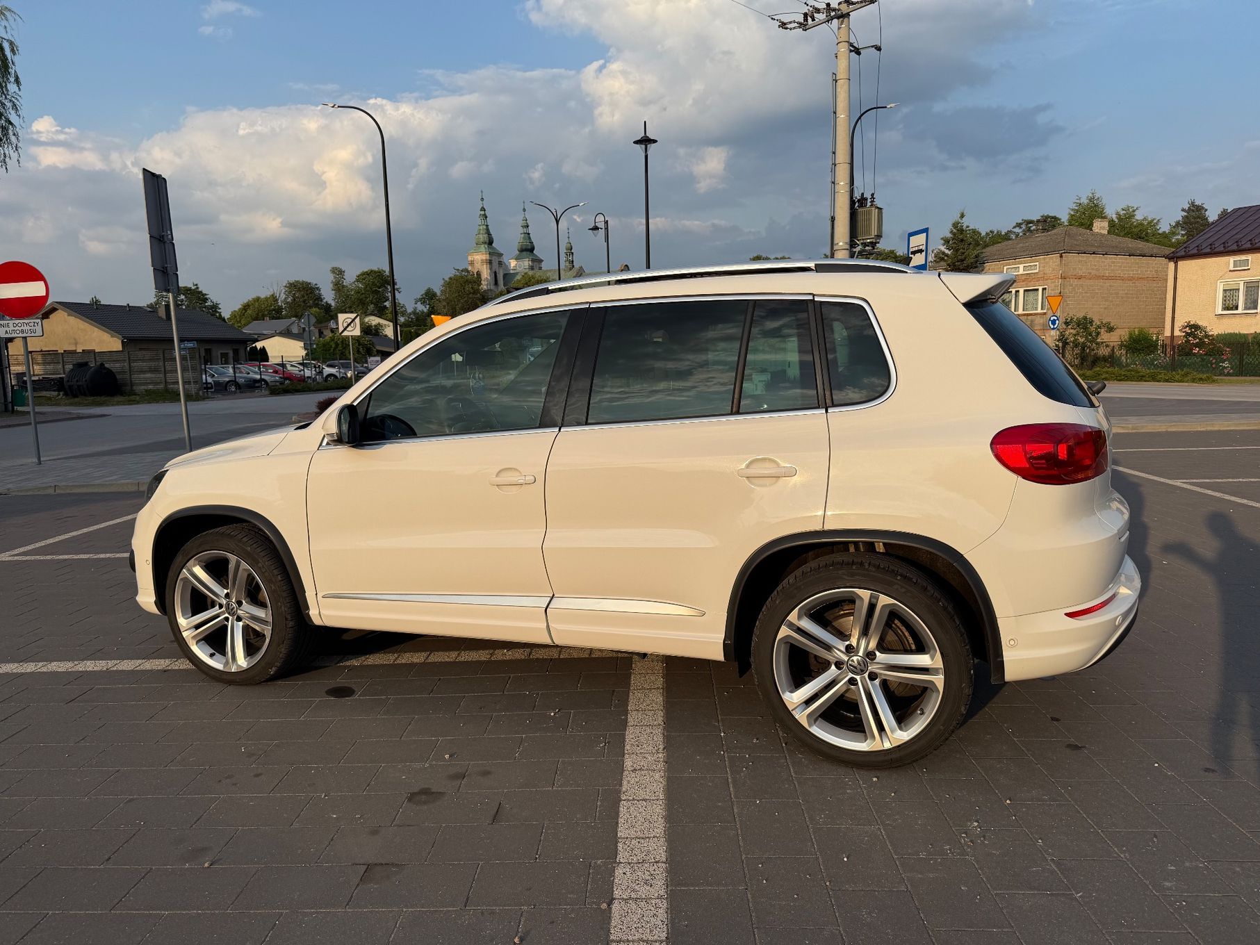 Volkswagen Tiguan R-line 4x4 2.0diesel 177km automat full opcja
