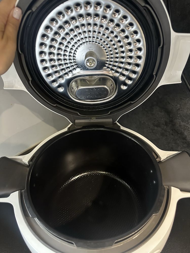 Мультиварка- скороварка Tefal Cook4me