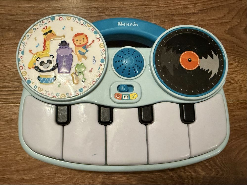 Zabawki interaktywne książeczka Vtech Moje pierwsze rymowanki pianinko