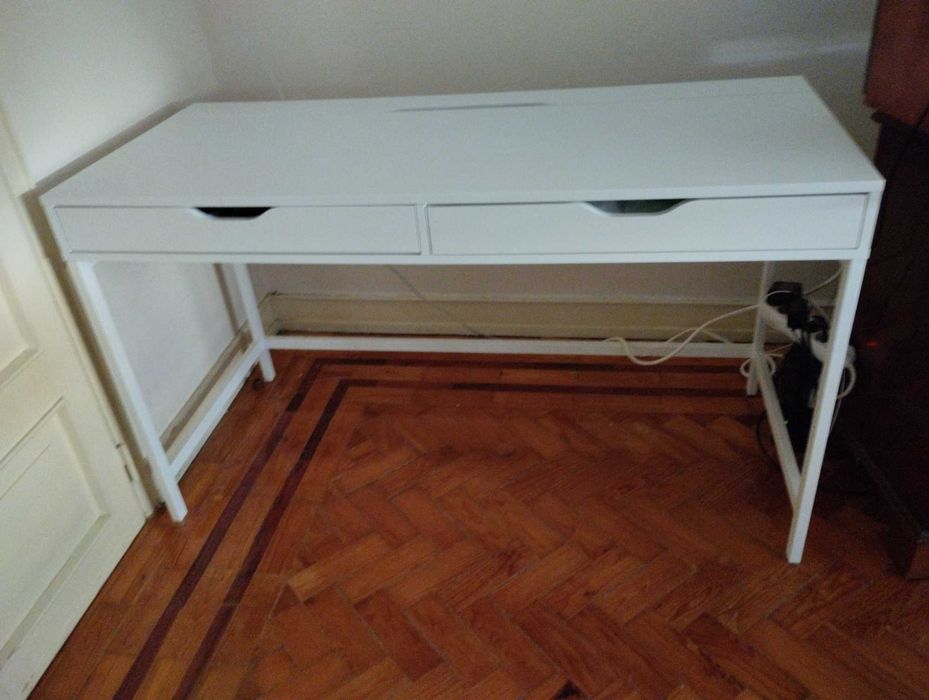 IKEA secretaria ALEX e cadeira