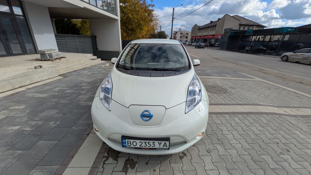 Продам терміново  нісан ліф