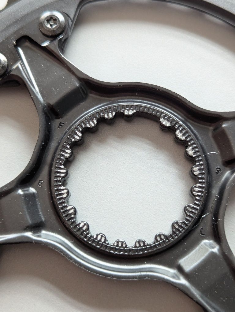 Zębatka rowerowa przednia Shimano XT SM-CRM85 34T ( Demontaż )