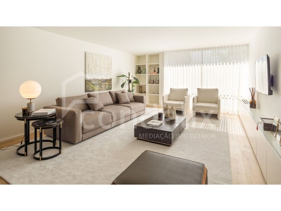 Apartamento T3 de Luxo mobilado e decorado