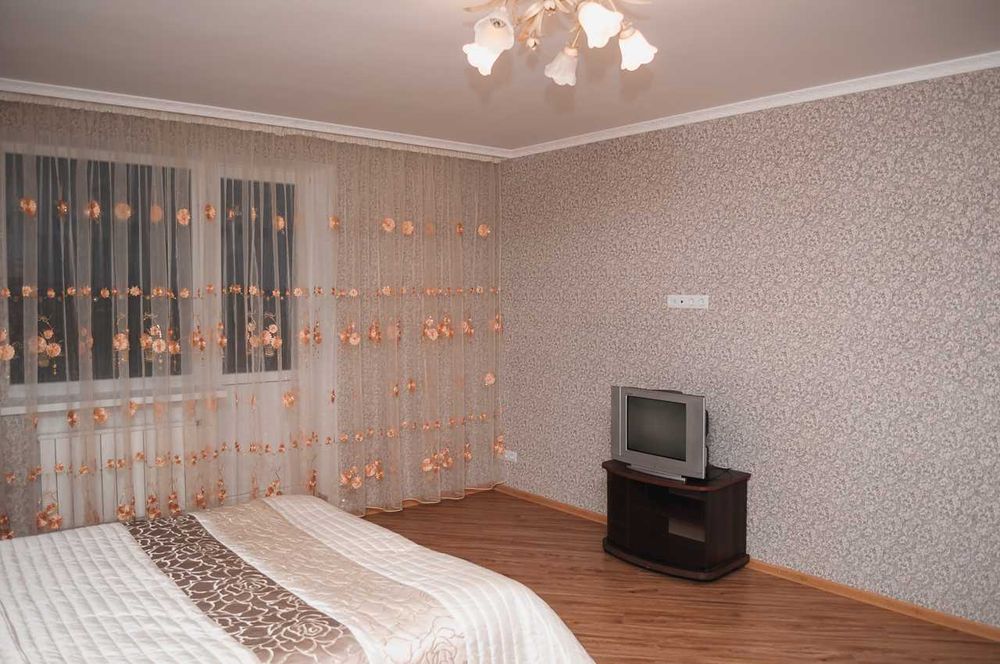 Квартира 1-к по вул. Олени Теліги, поруч військовий госпіталь