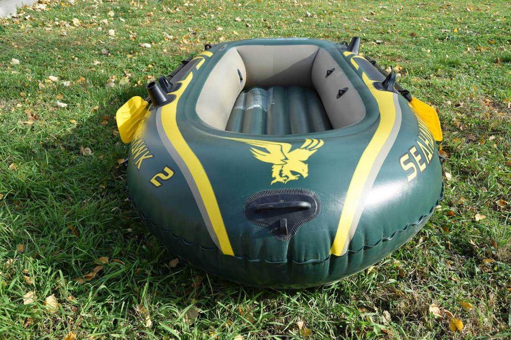 Надувная лодка двухместная с веслами и насосом. Човен.  По типу Барк