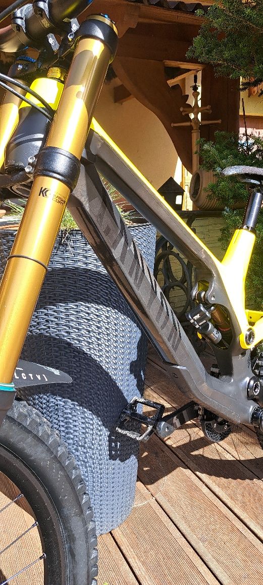 CANYON Sender CF 9.0( nie norco,yt,GT,scoot, santa cruz,trek)