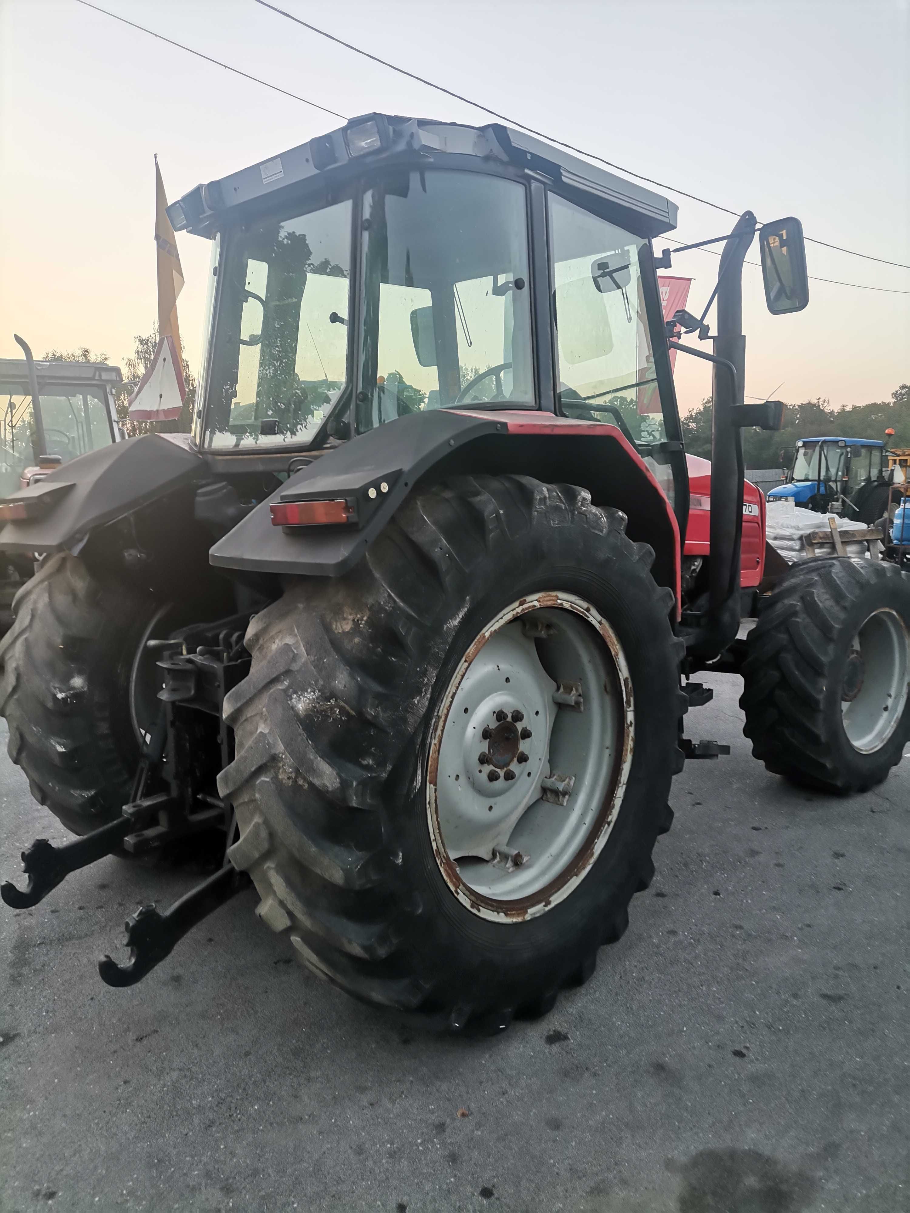 Massey Ferguson 6270