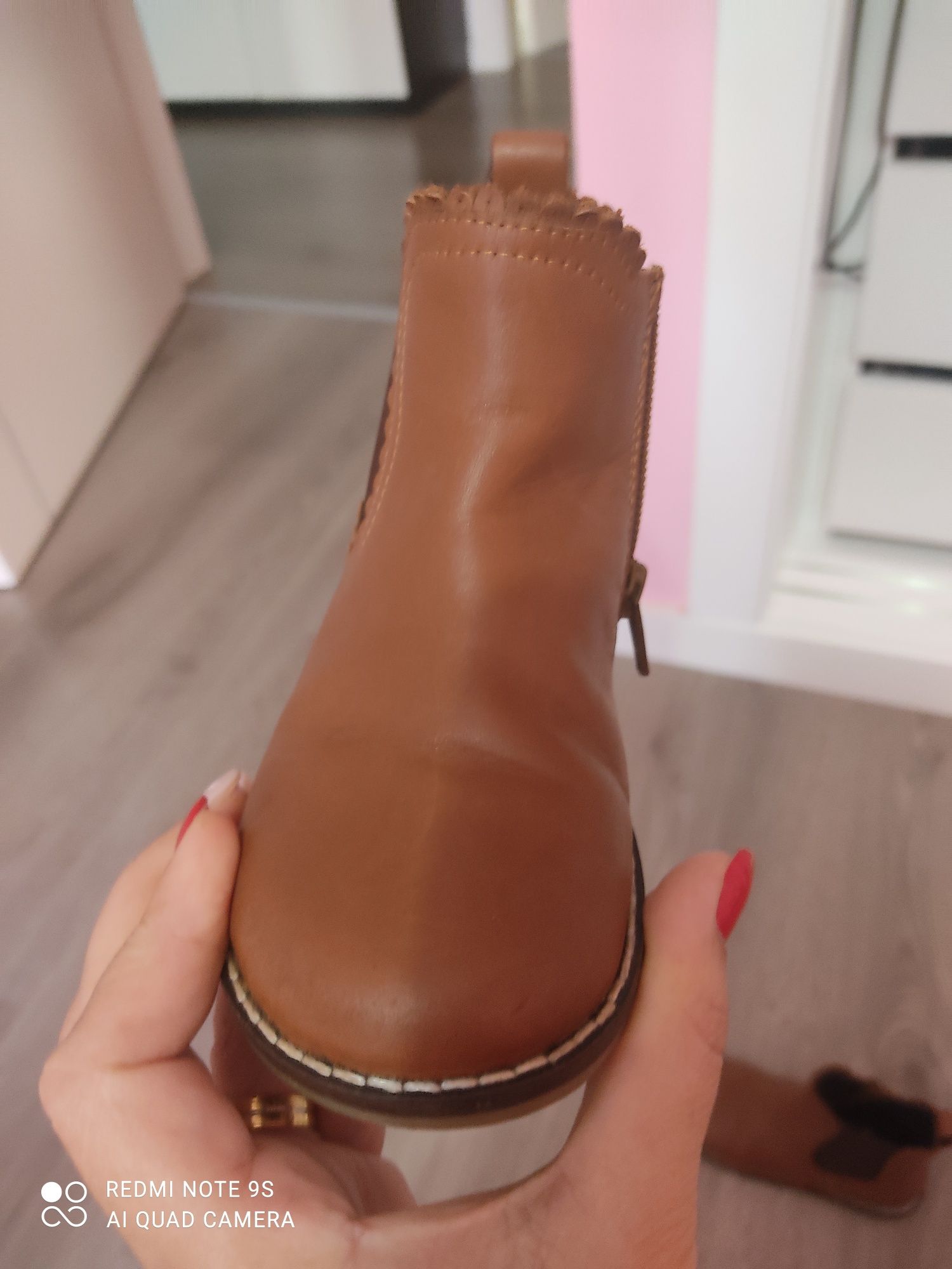 Bota menina  tamanho 25