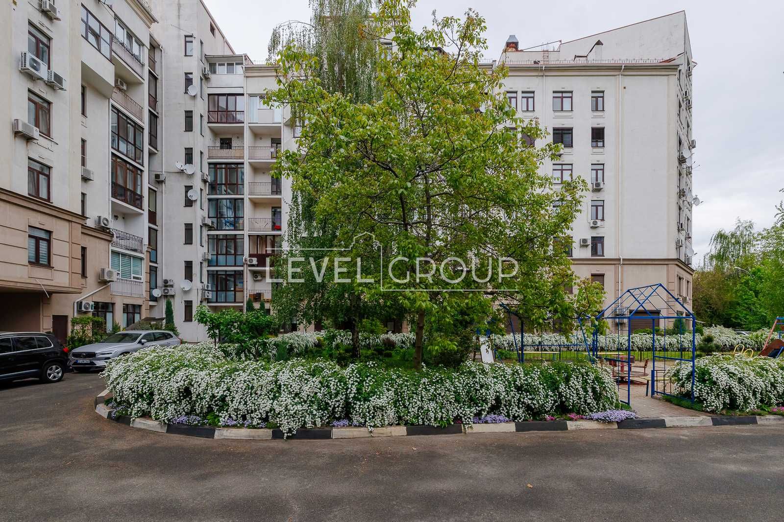 Продам простору 3ком квартиру 3пов 143м2 Поділ Щекавицькая 30/39
