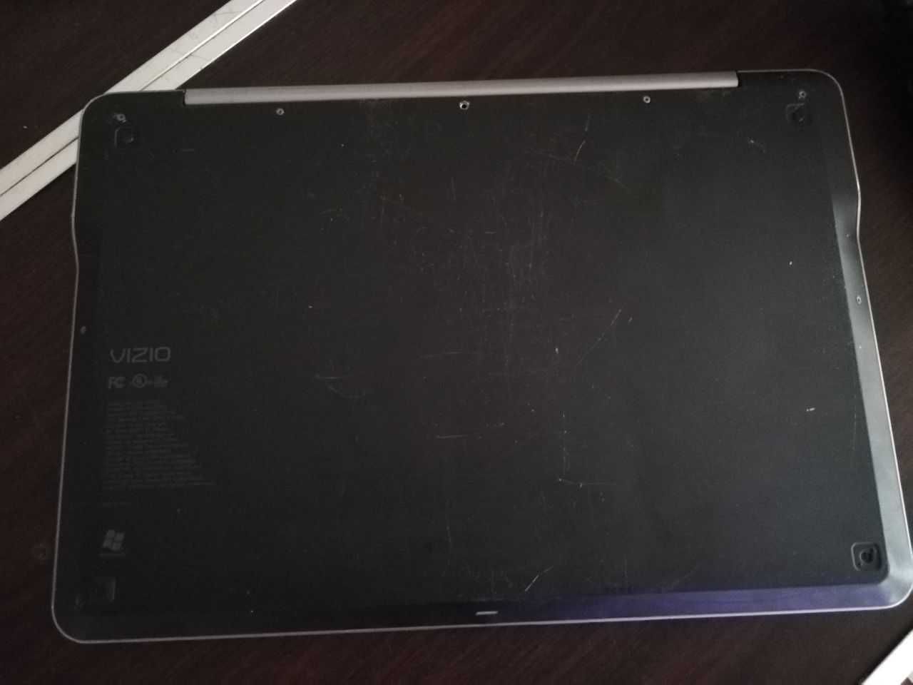Ультрабук Vizio CT14-A0