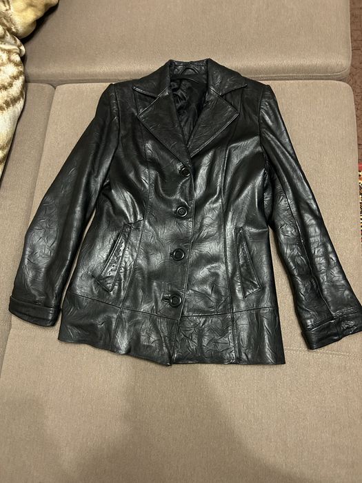 Жіночий шкіряний плащ/куртка