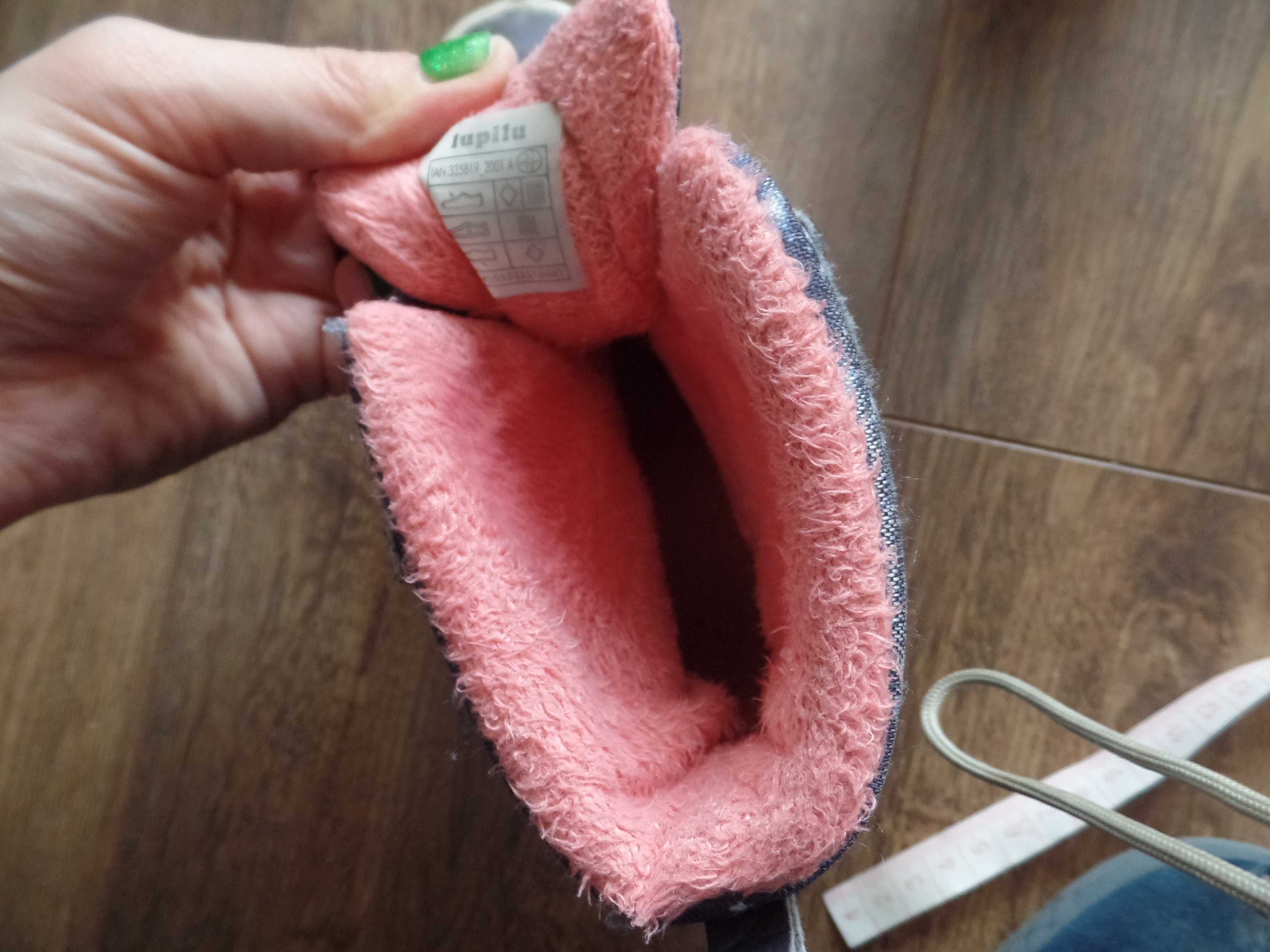 Buty zimowe, śniegowce na śnieg R. 30