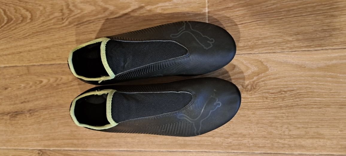Футбольні бутси Puma