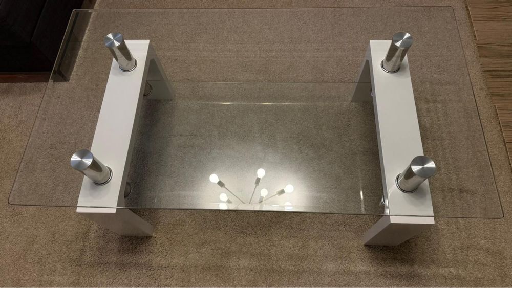 Mesa de centro de vidro