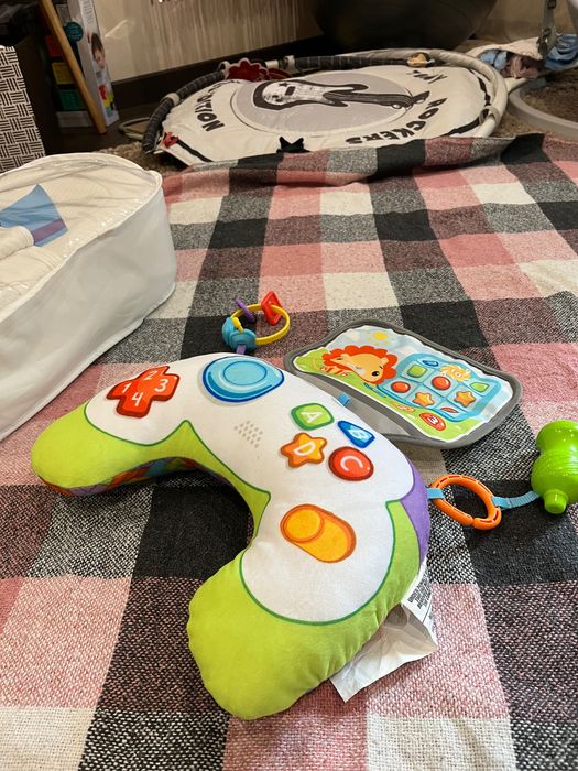 Подушка для лежання на животі