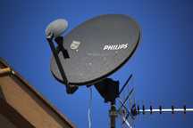 antena parabólica rotativa 90 cm.