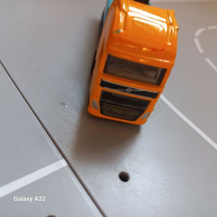 Siku Ciężarówka volvo z kontenerem