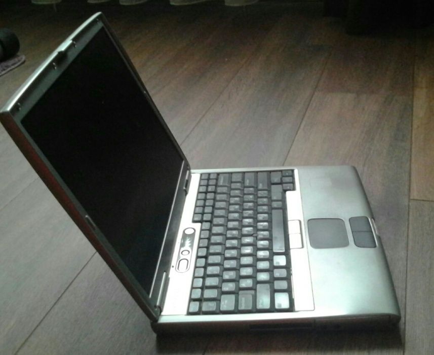 Ноутбук Dell latitude d600