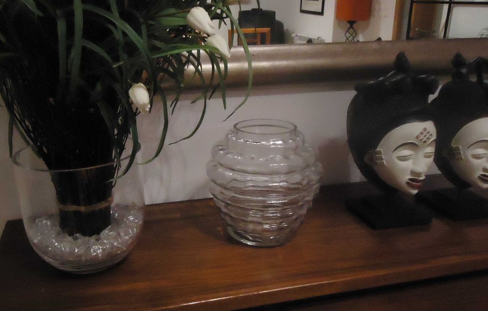 Gato Preto  -  Jarrão em vidro ondulado