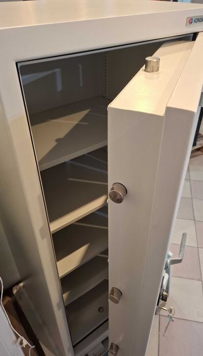 Sejf kasa pancerna Konsmetal KP 160 SK, VI klasa odporności, 1100 kg