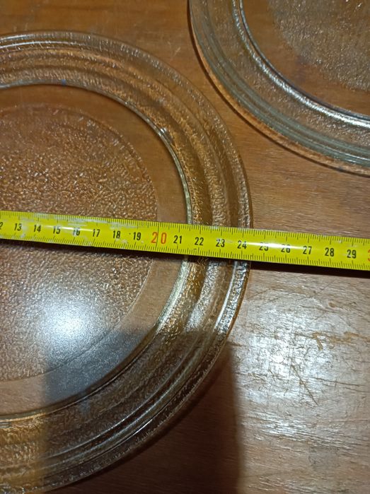 Тарелки для микроволновки.