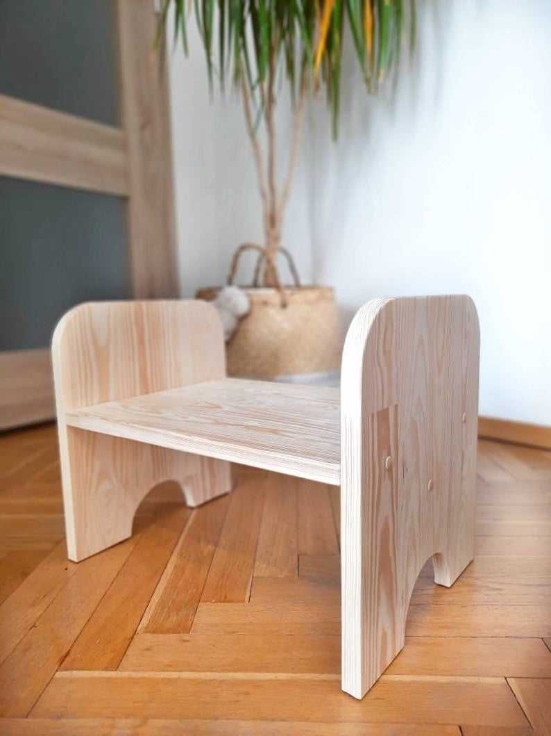 Ręcznie robiona ławka dla dziecka