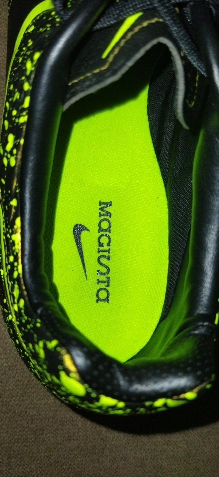 Nike  "magista"  football