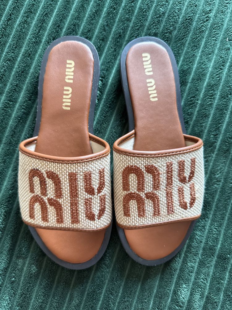 Klapki Miu Miu roz. 38
