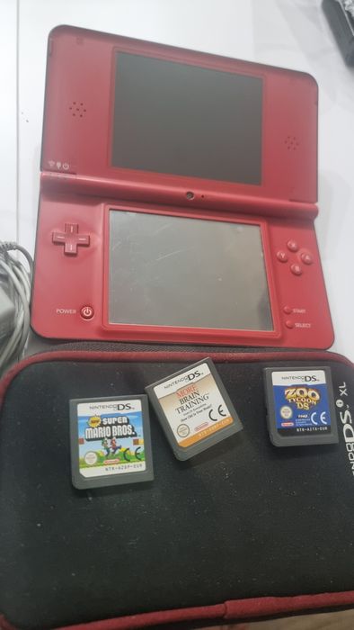 Nintendo DSi XL Mario edycja