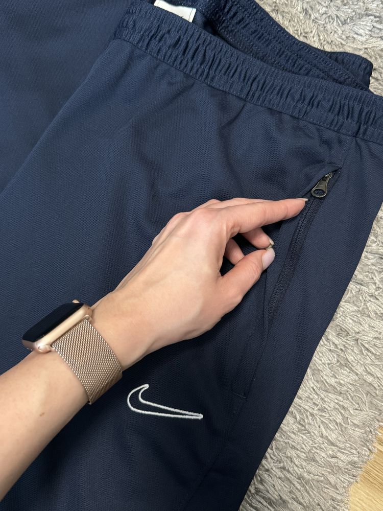 Оригінальний спортивний костюм Nike Dri-Fit