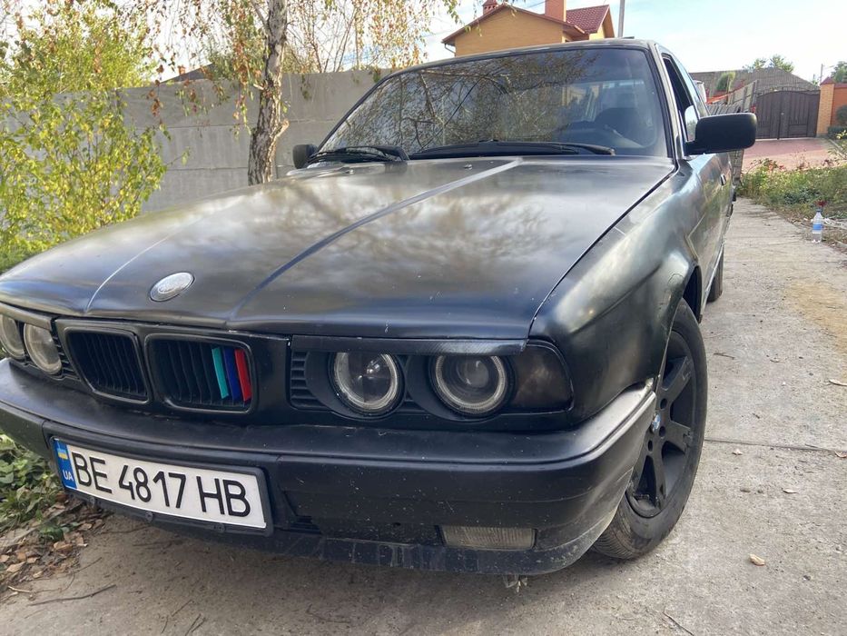 Продам БМВ Е 34  Без Двигателя